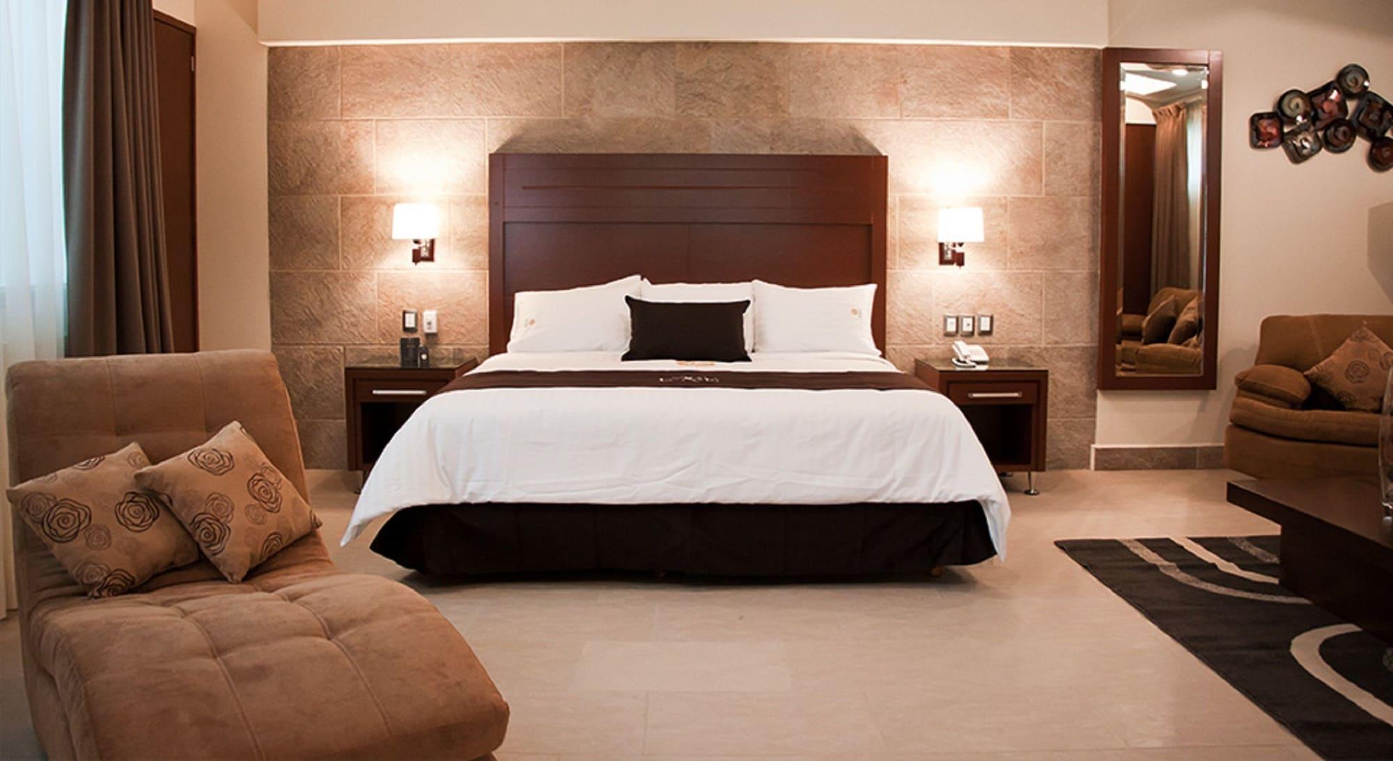 Hotel Ecce Inn & Spa Silao Eksteriør billede Suite