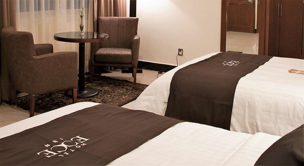 Hotel Ecce Inn & Spa Silao Eksteriør billede A bed runner